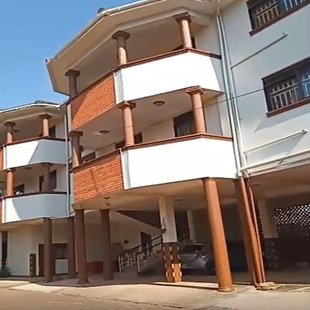 The Abode Apartments Lake View & Breakfast Suite Near Beach Entebbe Exterior photo