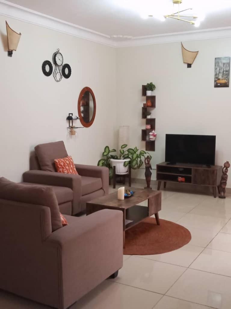 The Abode Apartments Lake View & Breakfast Suite Near Beach Entebbe Exterior photo