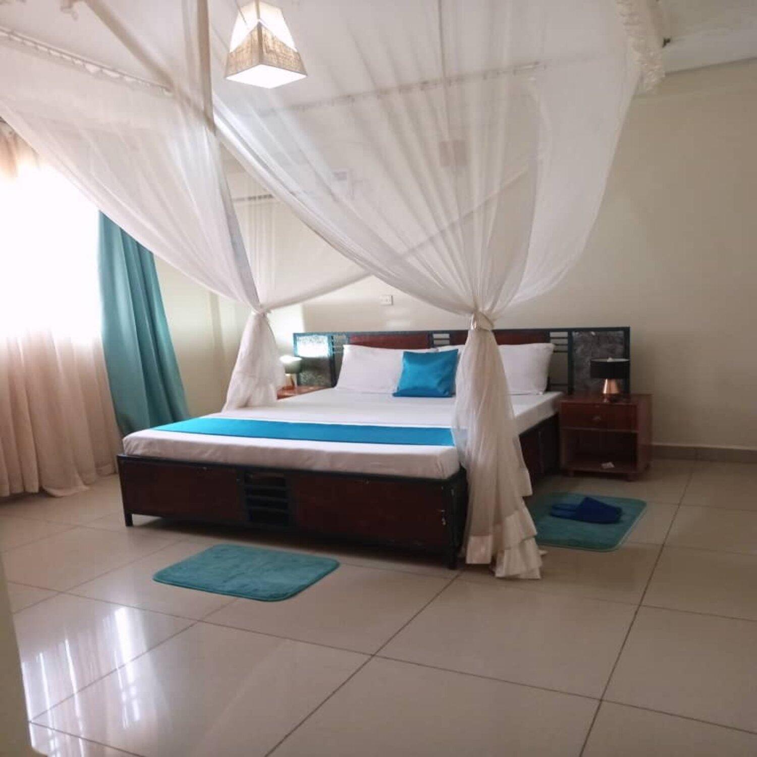 The Abode Apartments Lake View & Breakfast Suite Near Beach Entebbe Exterior photo